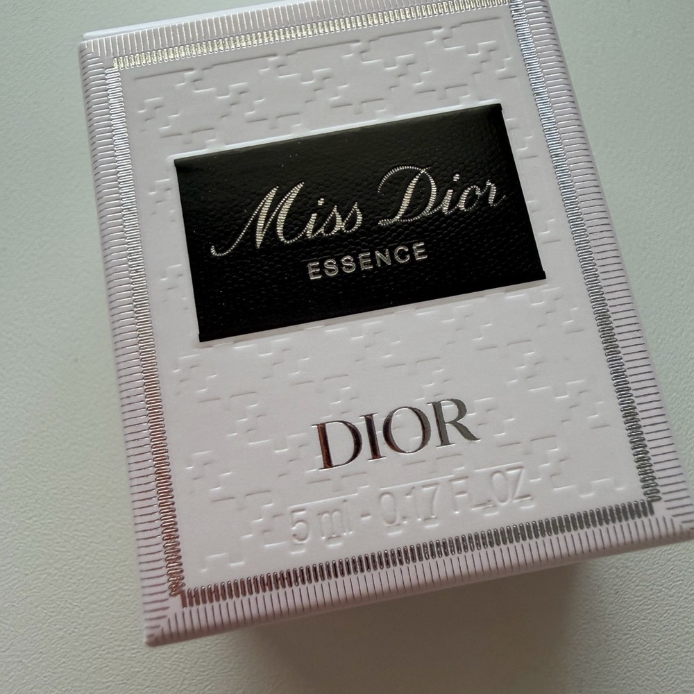 Miss Dior Perfume 5ml Pink Leatherette Notebook Ribbon Pencil set GWP Feminine - Picture 8 of 8